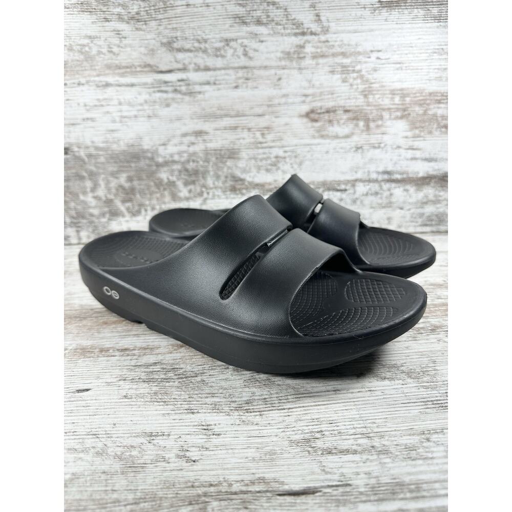 Men's OOFOS OOahh Black Recovery Slide Sandals Sz 9 Athletic Gym EUC!